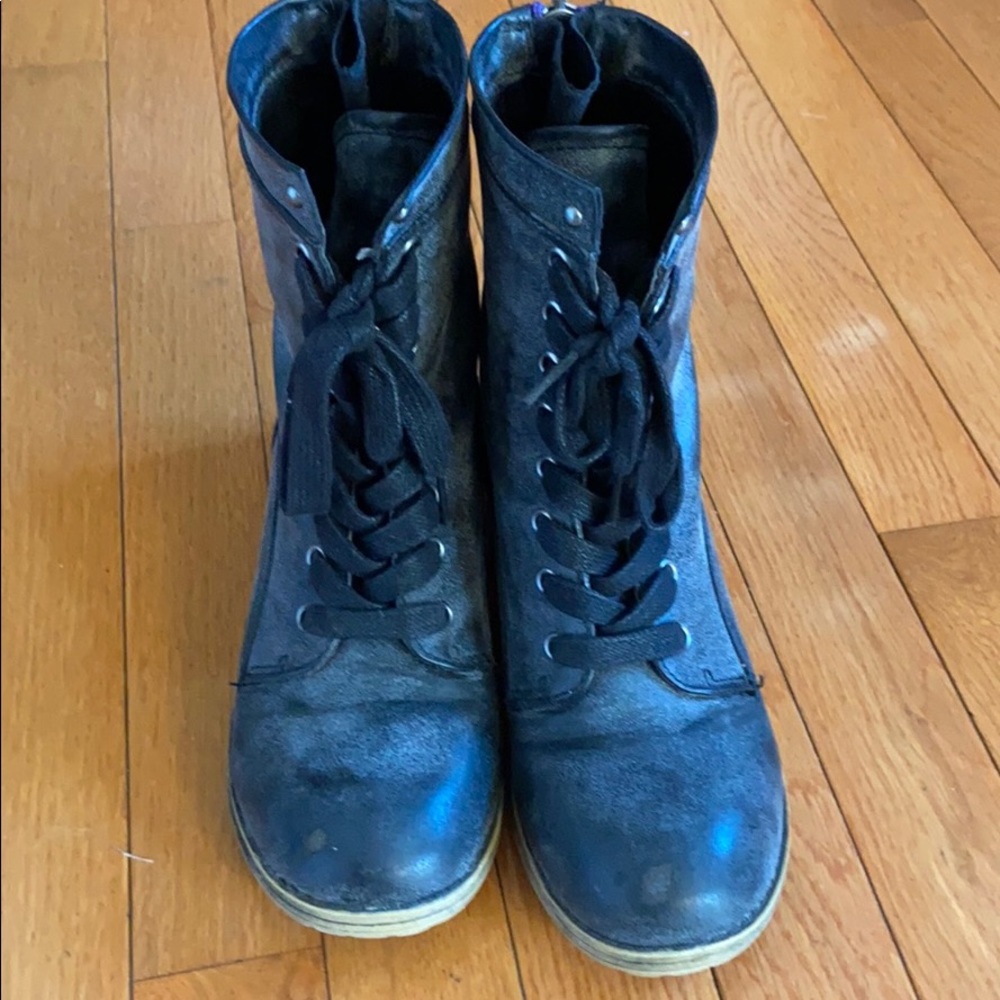 Steve Madden navy blue boots